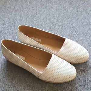 New Ecco Womens Flats size 39 (9)